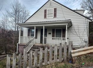 510 Elizabeth Dr, Hazard, KY 41701