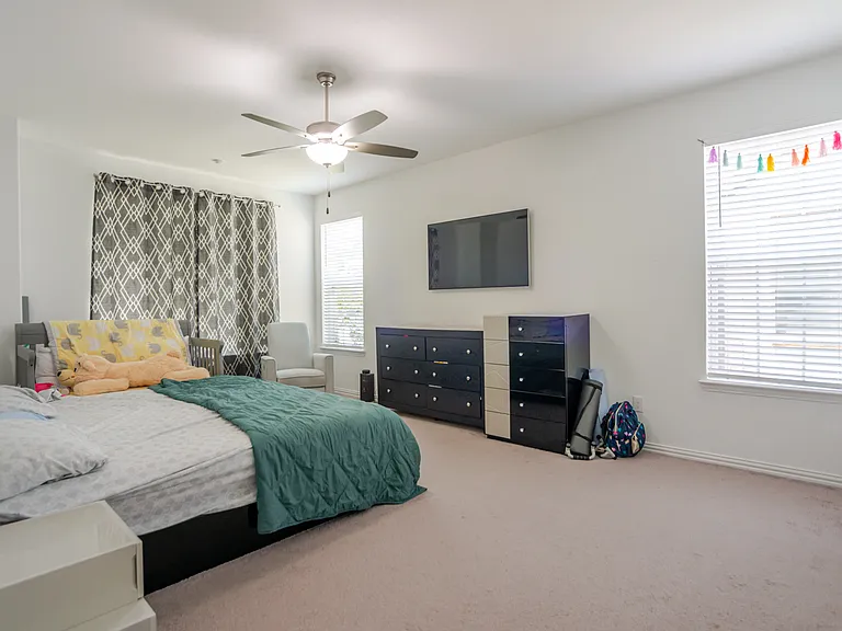 6642 Gavin Dr — Photo 12