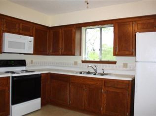 5203 Switzer St, Shawnee, KS 66203