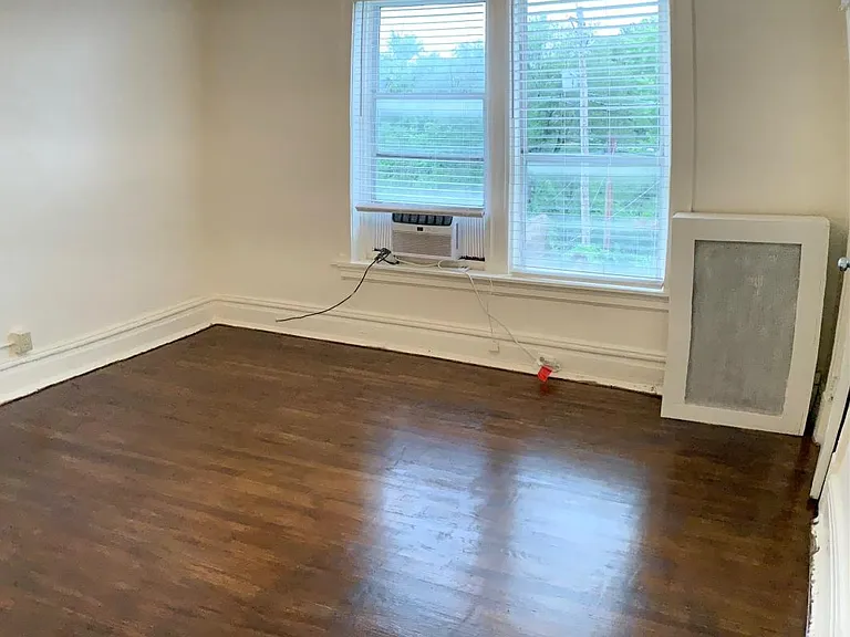 5812 Degiverville Ave — Photo 7