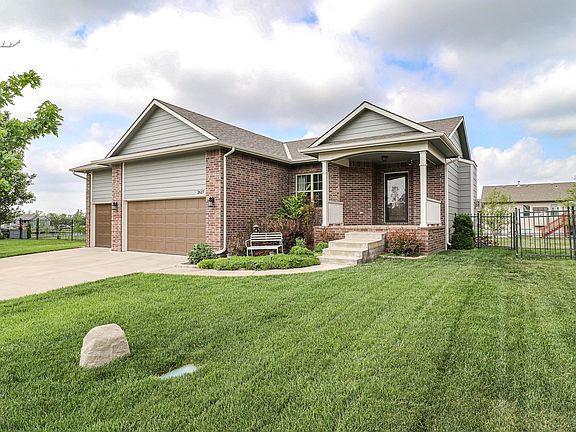 2nd image of 2627 N Bluestone Ct