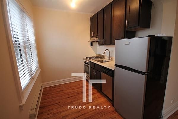 1st image of 4737 N Hermitage Ave APT 0405