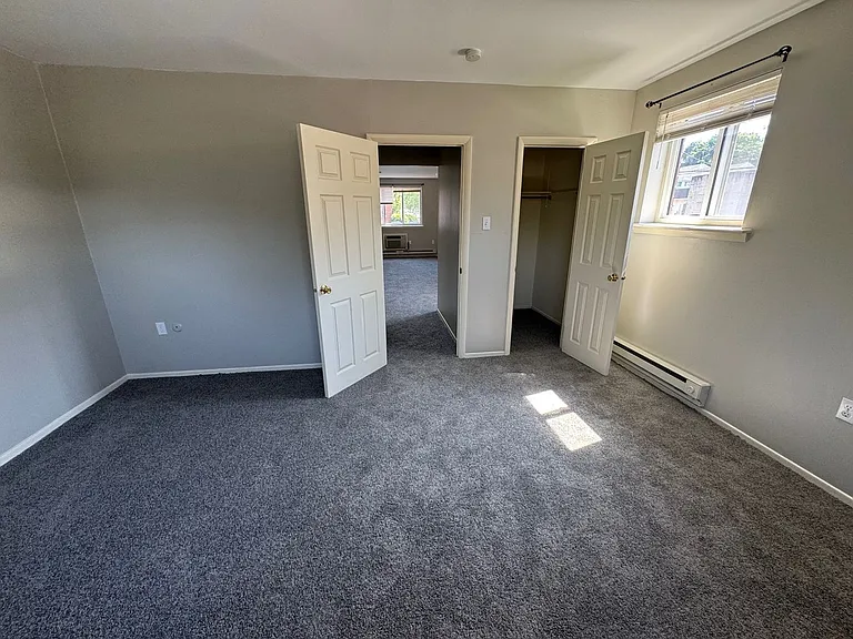 203 E Chestnut Street — Photo 9