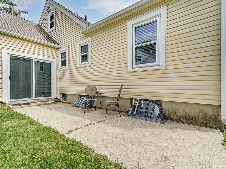 71 Lucas Dr — Photo 58