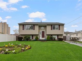 54 Knight St, Cranston, RI 02920