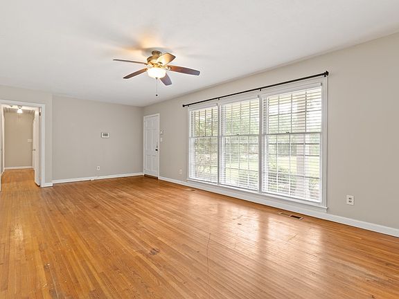 2nd image of 1305 W Park Ave