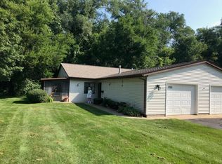 1025 Wedgewood Dr, Plainwell, MI 49080
