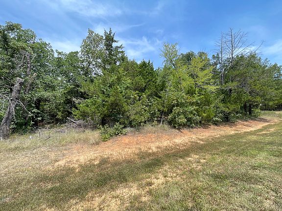 4th image of 96 Pine Hills Ln