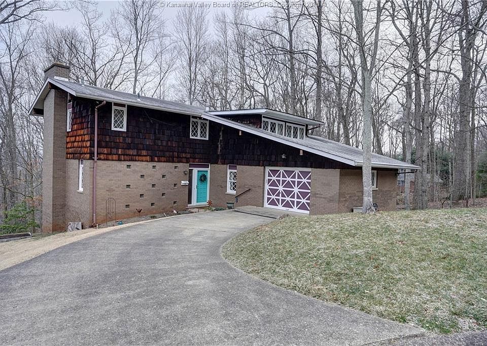 1st image of 1518 Village Dr