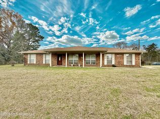 1068 E Gallman Rd, Hazlehurst, MS 39083