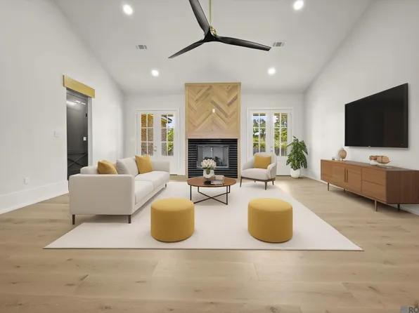 11079 Cessna St, Gonzales, LA 70737