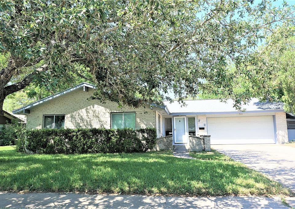 1st image of 702 Garner Dr