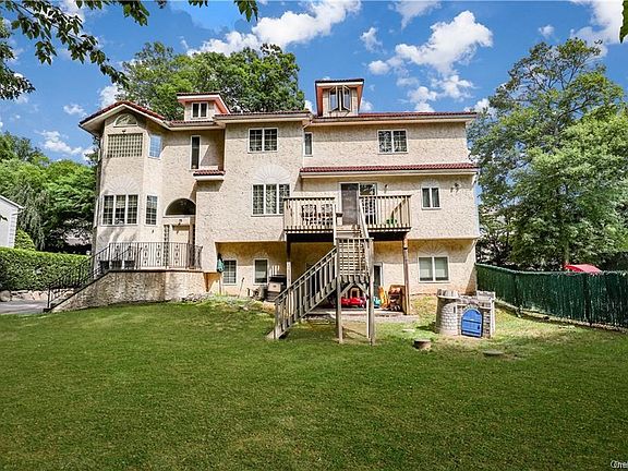 3rd image of 22 Wallenberg Cir