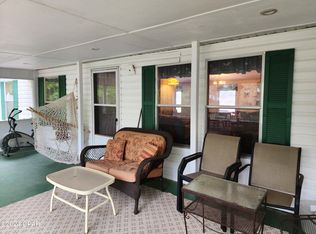 1043 Lake Retreat Dr, Chipley, FL 32428
