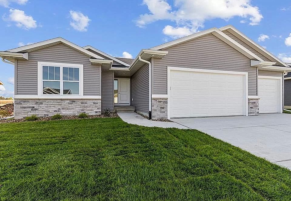 1st image of 5809 Cedar Ridge Dr