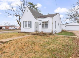 912 E Chestnut St, Desloge, MO