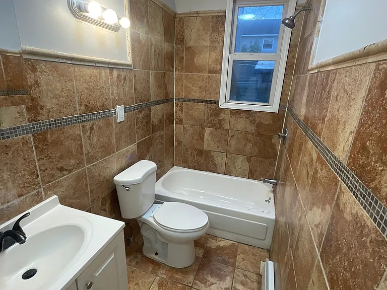10 Rodwell Ave #1F — Photo 5