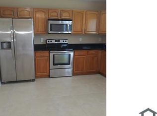 957 SW 15th St, Deerfield Beach, FL 33441