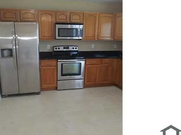 957 SW 15th St, Deerfield Beach, FL 33441
