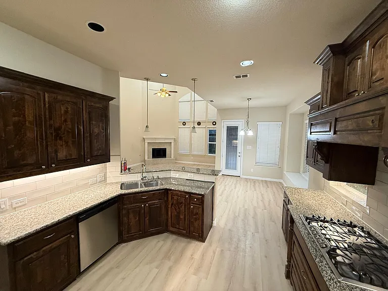 6112 Eldridge Ln — Photo 25