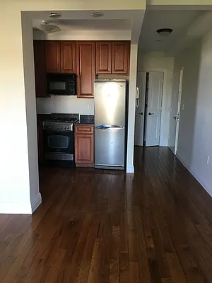 Rented by Metropolis International Realty Inc. | media 1