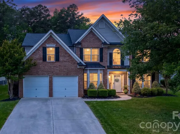 16027 Grafham Cir, Huntersville, NC 28078