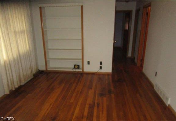 3rd image of 3692 W 232nd St