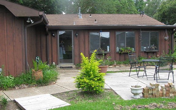 3rd image of 109 Funderburk Ave