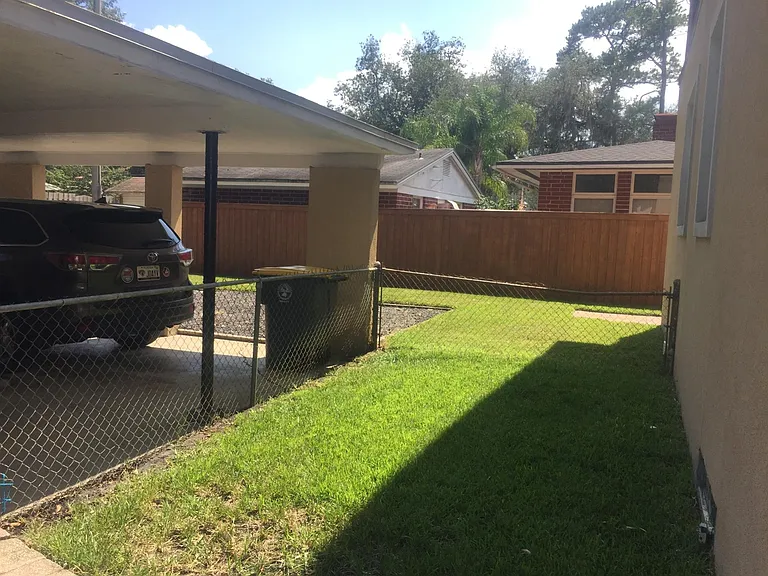 3722 Saint Johns Ave — Photo 8
