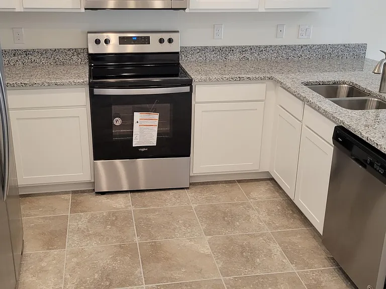 2740 Hogan Dr — Photo 7