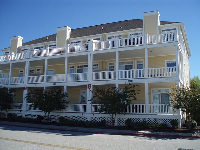 3 Large Decks Bay Views