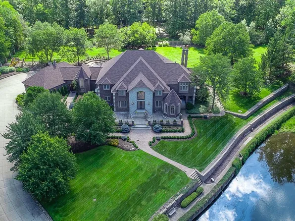 9755 Reserve Run, Brecksville, OH 44141