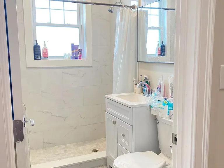 18 Grand View Ave #6 — Photo 9