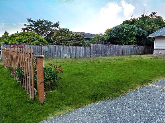 3rd image of 8220 51st Ave NE