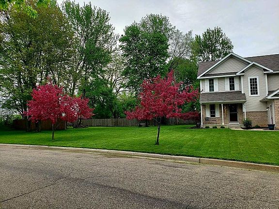 3rd image of 4191 Suffield Woods Ave