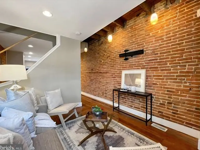 1613 S Hanover St — Photo 5