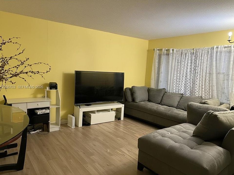 1st image of 2301 NW 41st Ave APT 102
