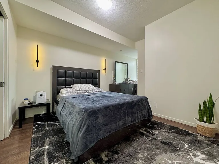 2239 Kingsway #326 — Photo 16
