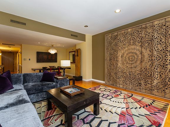4th image of 680 N Lake Shore Dr #1317