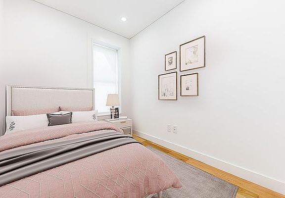 2nd image of 146 Mulberry St APT 3
