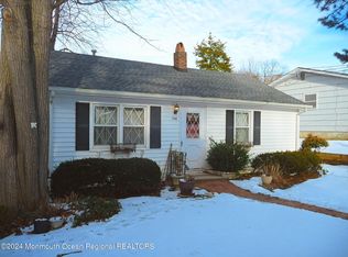 246 Lakeside Dr, Atlantic Highlands, NJ 07716