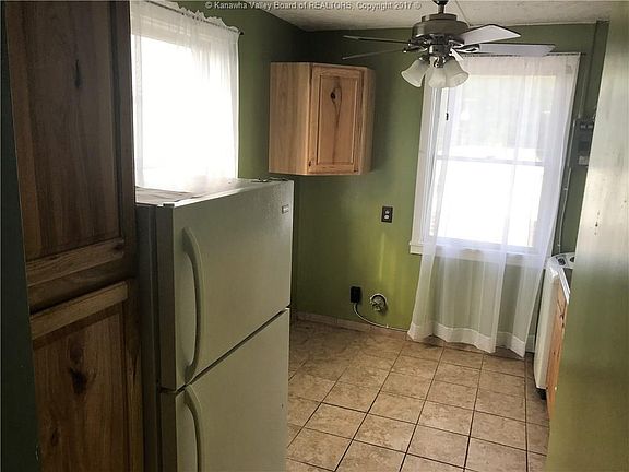 5th image of 99 Kenna Dr