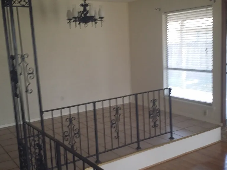 2115 Blossom Ln — Photo 24