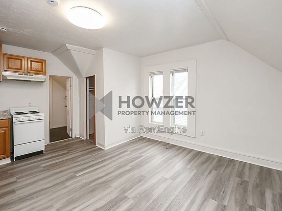 5th image of 109 Green St APT 8