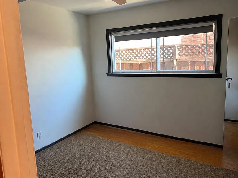 Bedroom #4 10x10 not including closet
with mirror bifold doors and closet organizer.