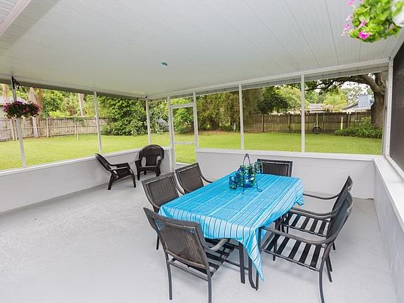 2nd image of 607 Valley Hill Dr