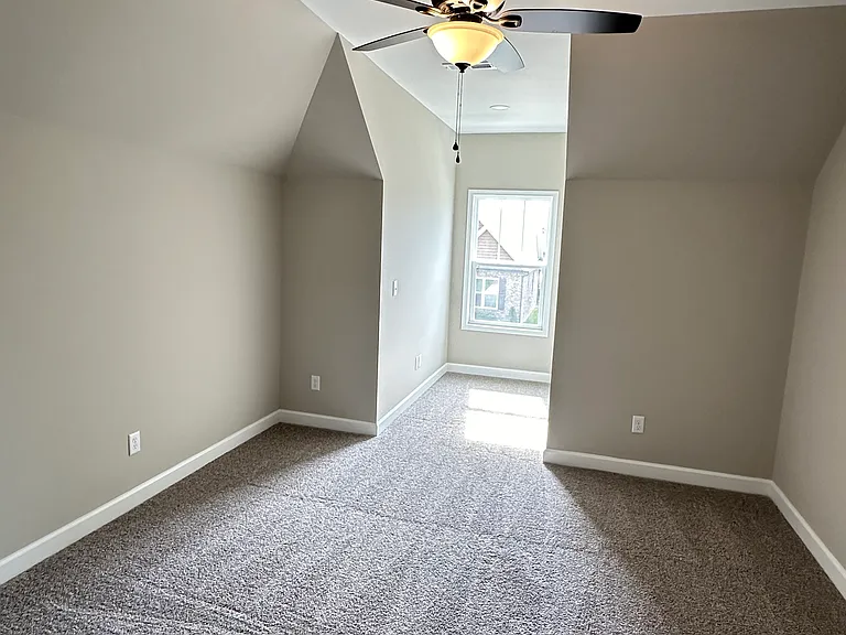 1409 Brook Hill Dr — Photo 13