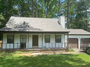 13 Lynn Cir, Newnan, GA 30263