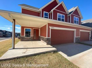 17601 Hampton Park Dr #A, Edmond, OK 73012