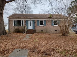 804 Old Town Dr, Colonial Heights, VA 23834